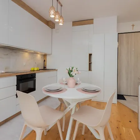 Apartment Nowa Letnica Z Parkingiem I Balkonem Przy Stadionie Polsat Arena By Renters *